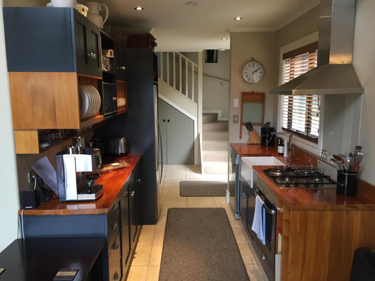 Charming Wanaka Cottage エクステリア 写真