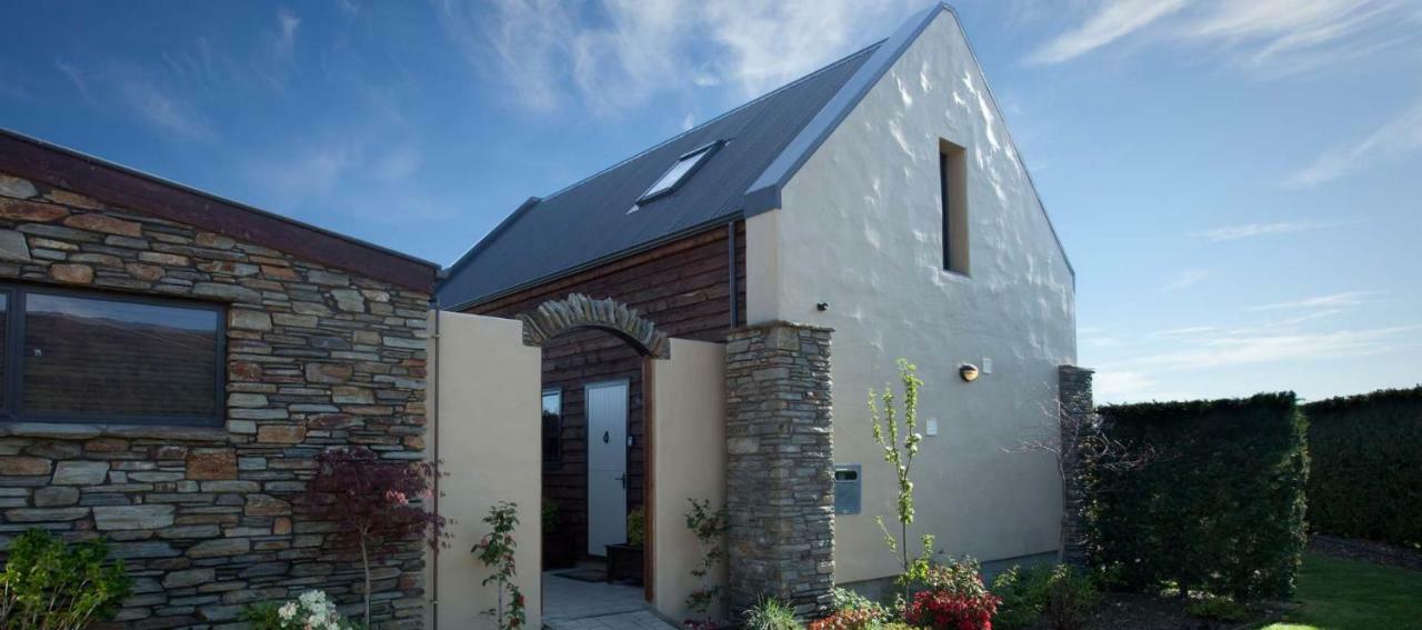 Charming Wanaka Cottage エクステリア 写真